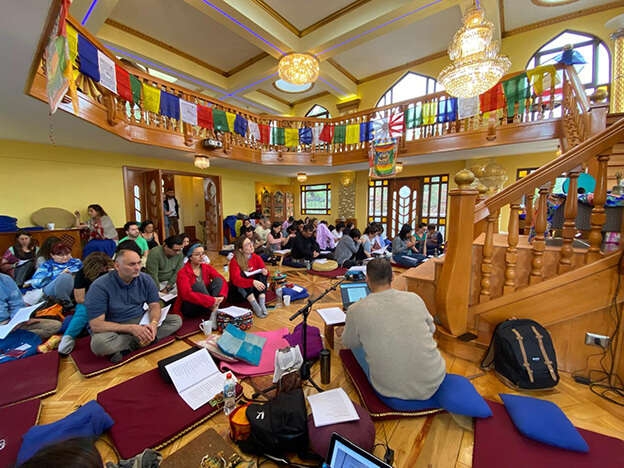 Monitores capacitados en filosofía budista y meditación en la Comunidad Otzer Ling